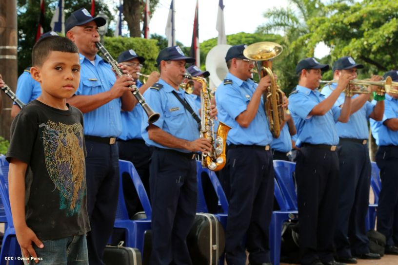 Cadetes de la Policía practican en Plaza de la Revolución