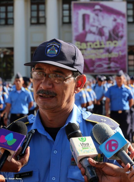 Cadetes de la Policía practican en Plaza de la Revolución