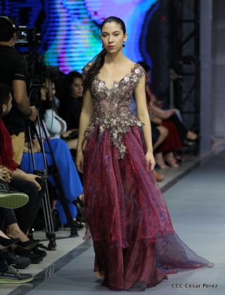 Segunda noche de colores en la fiesta de la moda más importante de Nicaragua