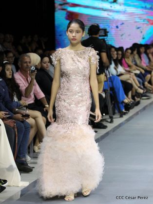 Segunda noche de colores en la fiesta de la moda más importante de Nicaragua