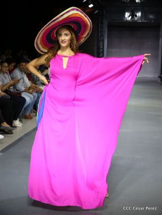 Segunda noche de colores en la fiesta de la moda más importante de Nicaragua