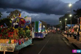 Altares móviles recorren Managua