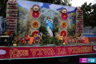 Altares móviles recorren Managua