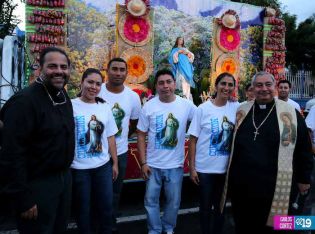 Altares móviles recorren Managua