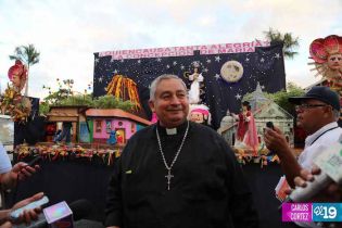 Altares móviles recorren Managua