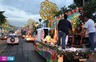Altares móviles recorren Managua