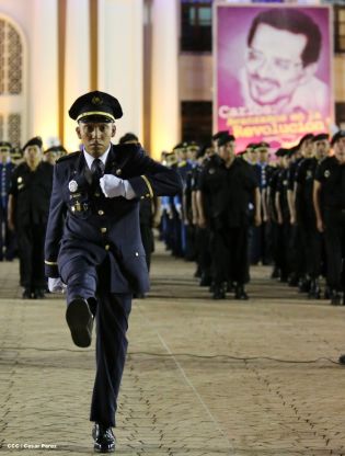 Daniel y Rosario presiden XVI acto de graduación de cadetes de la Policía