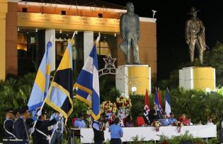 Daniel y Rosario presiden XVI acto de graduación de cadetes de la Policía