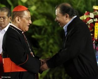Daniel y Rosario presiden XVI acto de graduación de cadetes de la Policía