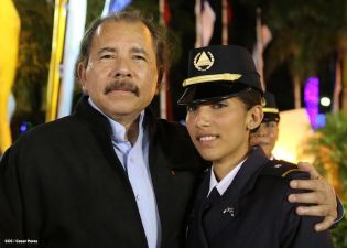 Daniel y Rosario presiden XVI acto de graduación de cadetes de la Policía