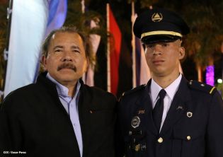 Daniel y Rosario presiden XVI acto de graduación de cadetes de la Policía