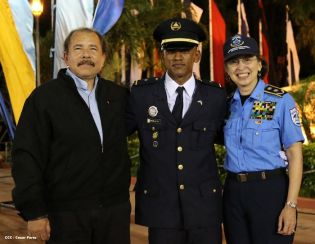 Daniel y Rosario presiden XVI acto de graduación de cadetes de la Policía