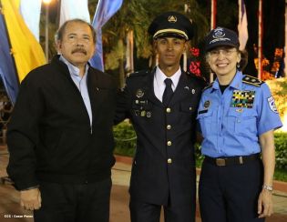 Daniel y Rosario presiden XVI acto de graduación de cadetes de la Policía