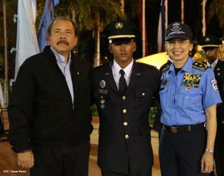 Daniel y Rosario presiden XVI acto de graduación de cadetes de la Policía