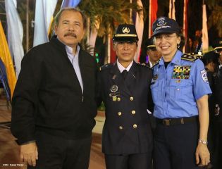 Daniel y Rosario presiden XVI acto de graduación de cadetes de la Policía