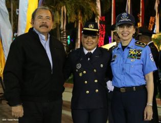 Daniel y Rosario presiden XVI acto de graduación de cadetes de la Policía