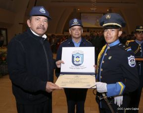  XXI Promoción de cadetes de la Academia de Policía Walter Mendoza