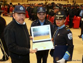  XXI Promoción de cadetes de la Academia de Policía Walter Mendoza
