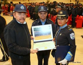  XXI Promoción de cadetes de la Academia de Policía Walter Mendoza