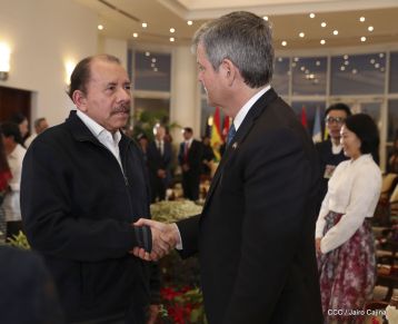 ¡Bienvenidos a Nicaragua en nombre de la Paz!