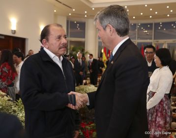 ¡Bienvenidos a Nicaragua en nombre de la Paz!