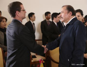 ¡Bienvenidos a Nicaragua en nombre de la Paz!