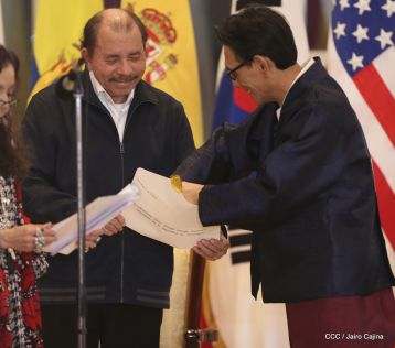 ¡Bienvenidos a Nicaragua en nombre de la Paz!