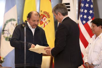 ¡Bienvenidos a Nicaragua en nombre de la Paz!