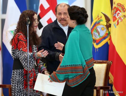 ¡Bienvenidos a Nicaragua en nombre de la Paz!