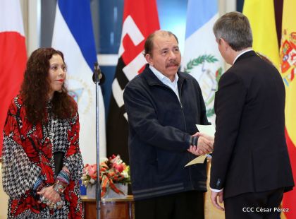 ¡Bienvenidos a Nicaragua en nombre de la Paz!