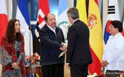 ¡Bienvenidos a Nicaragua en nombre de la Paz!