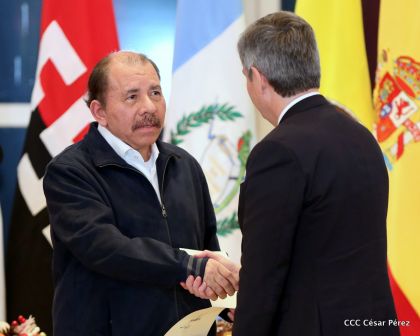 ¡Bienvenidos a Nicaragua en nombre de la Paz!