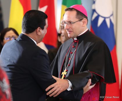 ¡Bienvenidos a Nicaragua en nombre de la Paz!