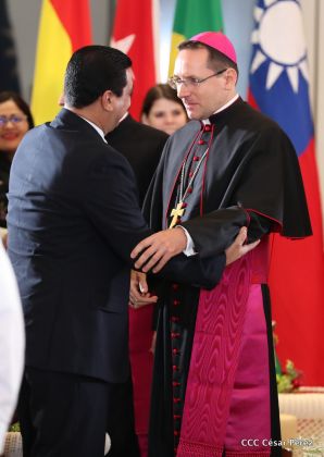 ¡Bienvenidos a Nicaragua en nombre de la Paz!