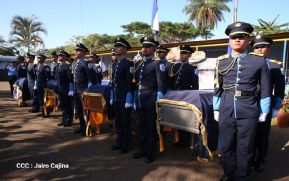 ¡Honor y Gloria a nuestros compañeros, honor y gloria a nuestra Policía Nacional!