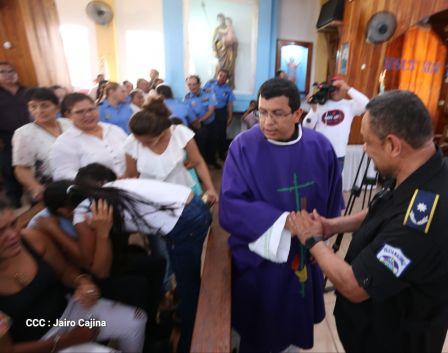 ¡Honor y Gloria a nuestros compañeros, honor y gloria a nuestra Policía Nacional!