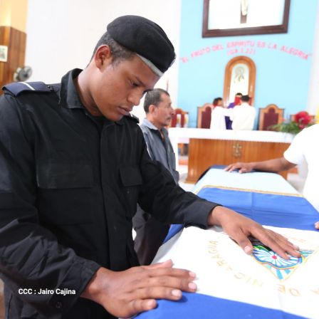 ¡Honor y Gloria a nuestros compañeros, honor y gloria a nuestra Policía Nacional!