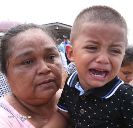 ¡Honor y Gloria a nuestros compañeros, honor y gloria a nuestra Policía Nacional!