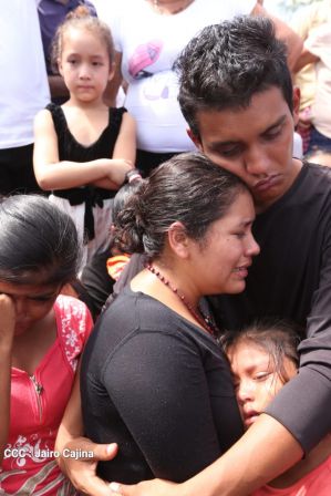 ¡Honor y Gloria a nuestros compañeros, honor y gloria a nuestra Policía Nacional!
