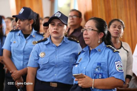 ¡Honor y Gloria a nuestros compañeros, honor y gloria a nuestra Policía Nacional!