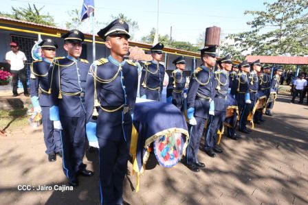¡Honor y Gloria a nuestros compañeros, honor y gloria a nuestra Policía Nacional!