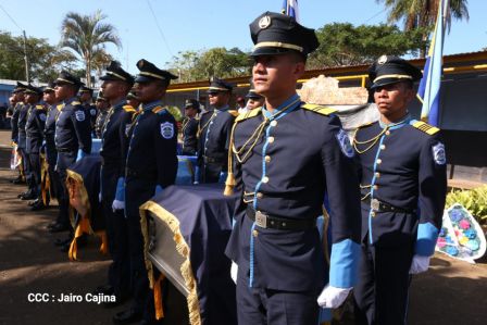 ¡Honor y Gloria a nuestros compañeros, honor y gloria a nuestra Policía Nacional!