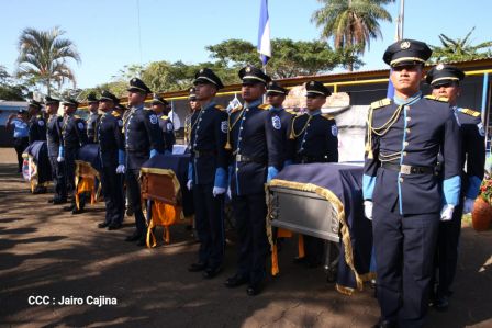 ¡Honor y Gloria a nuestros compañeros, honor y gloria a nuestra Policía Nacional!