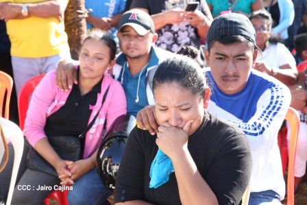 ¡Honor y Gloria a nuestros compañeros, honor y gloria a nuestra Policía Nacional!