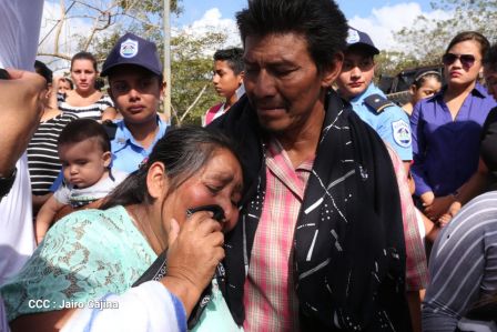 ¡Honor y Gloria a nuestros compañeros, honor y gloria a nuestra Policía Nacional!