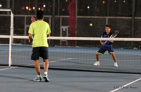 Inauguran modernas canchas de tenis en Managua