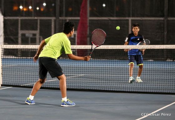 Inauguran modernas canchas de tenis en Managua