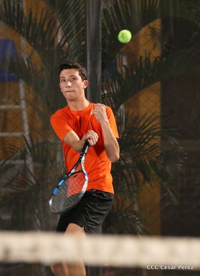 Inauguran modernas canchas de tenis en Managua