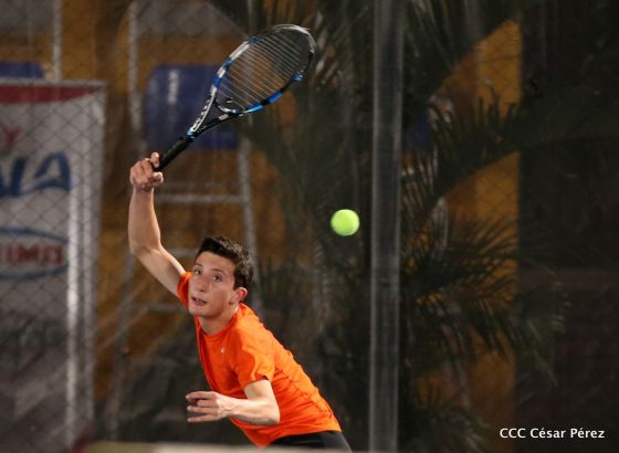 Inauguran modernas canchas de tenis en Managua
