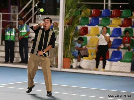 Inauguran modernas canchas de tenis en Managua